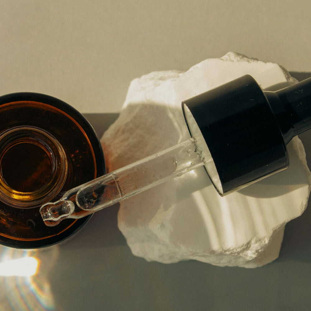 
                      
                        tsoji-tea-tree-essential-oil-dropper-ingredient
                      
                    